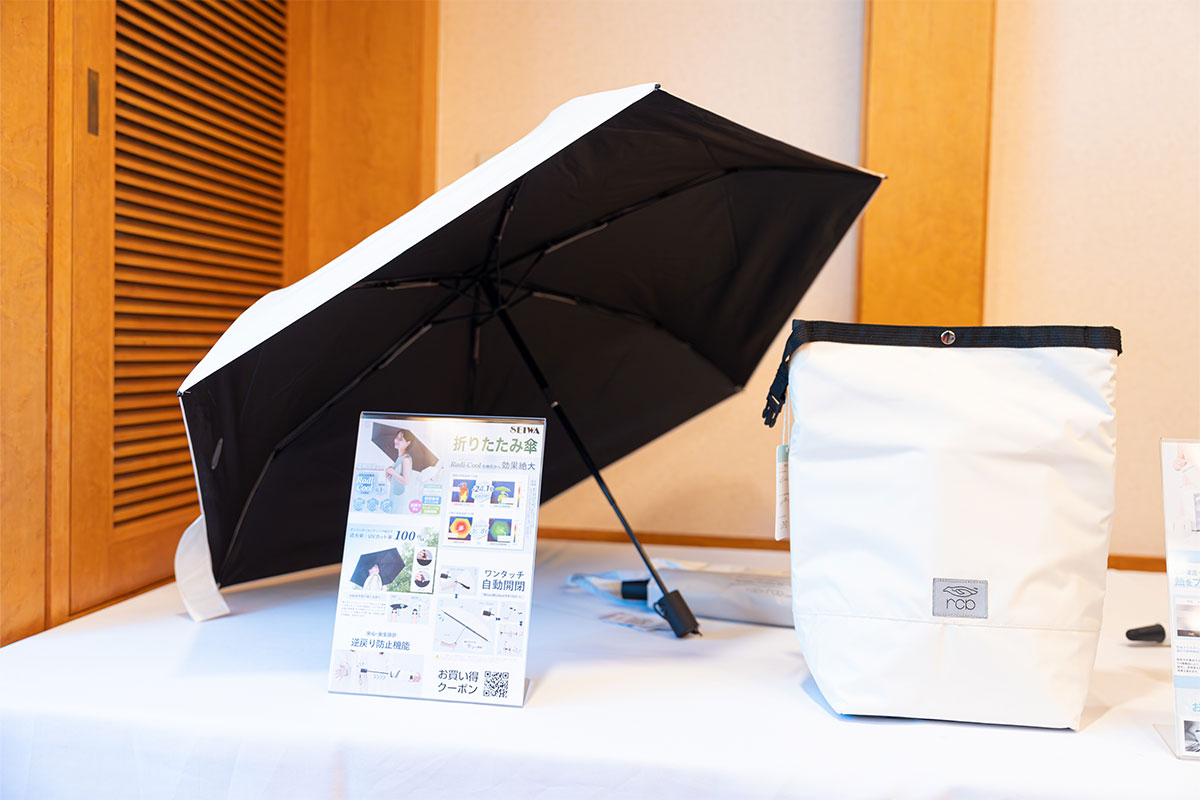 カー用品のSEIWA展示ブース