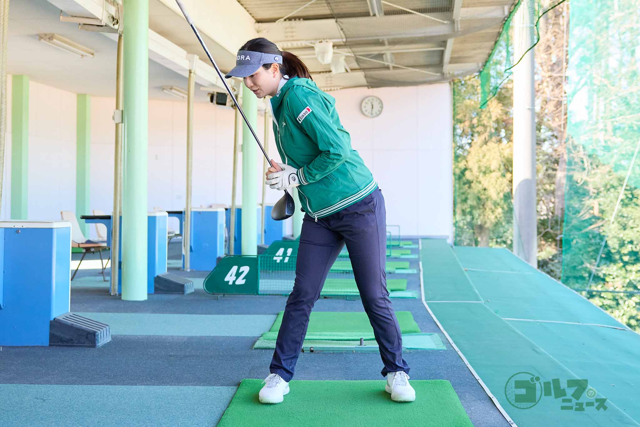 たとえ頭が動いていても、ヒザと股関節の位置が動かなければスエーではない　写真:西村恵