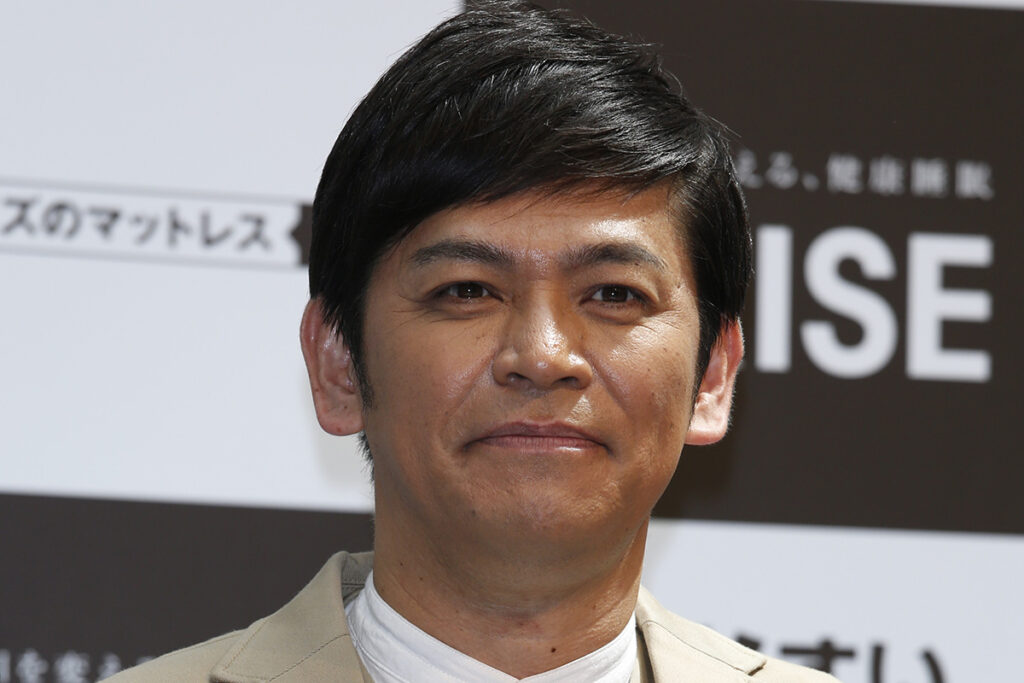 岡田圭右が所ジョージ・木梨憲武とゴルフ場で3ショット