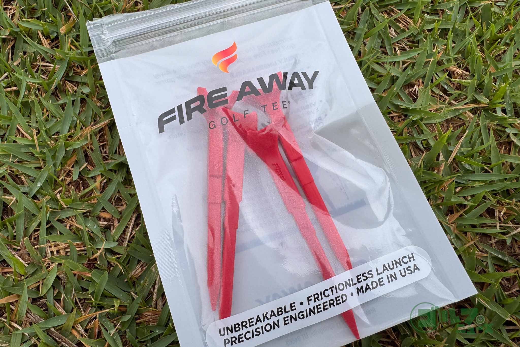 米国初の「FIRE AWAY（ファイヤーアウェイ）」ティー。1本900円を超える価格だが、耐久性などを考慮すればそれほど高くない