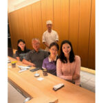 セキ・ユウティン“ファミリー”の顔出しショットに反響続々! 両親&妹とのプライベート写真に「リフレッシュしてくださいね」