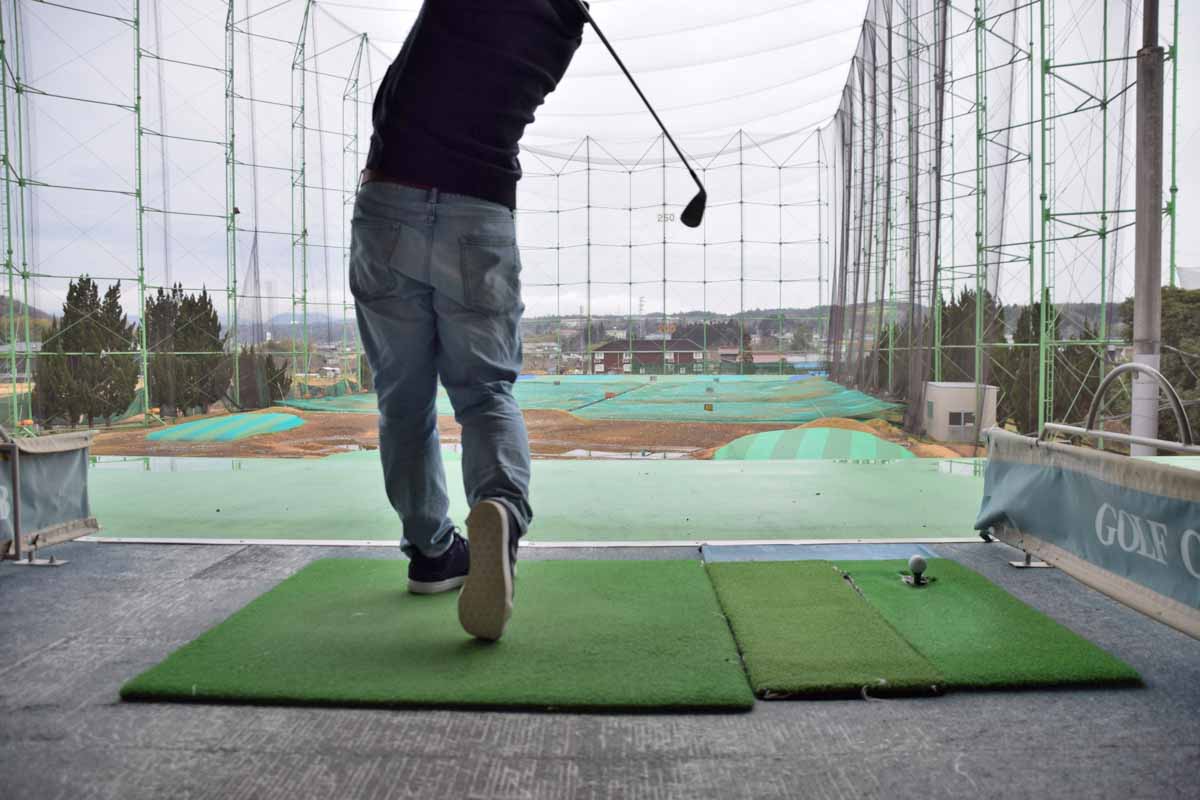 練習場ではスイング作りをメインに行う 写真:AC