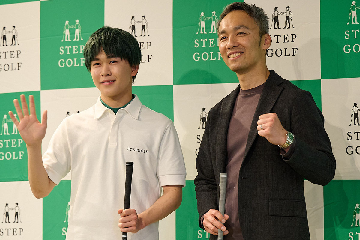 鈴木福くん（左）と榎本考修代表取締役（右）　提供:ステップゴルフ