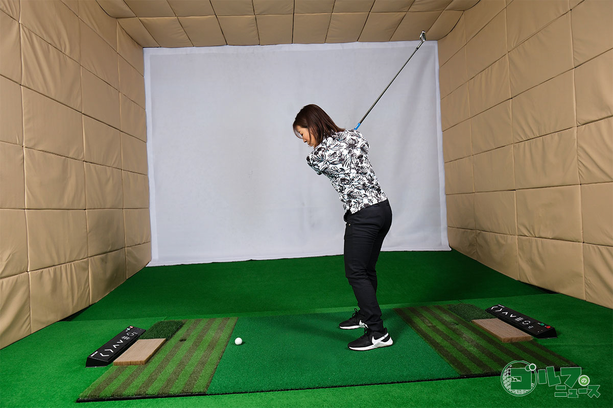 体の伸び上がりがトゥ側に当たる原因